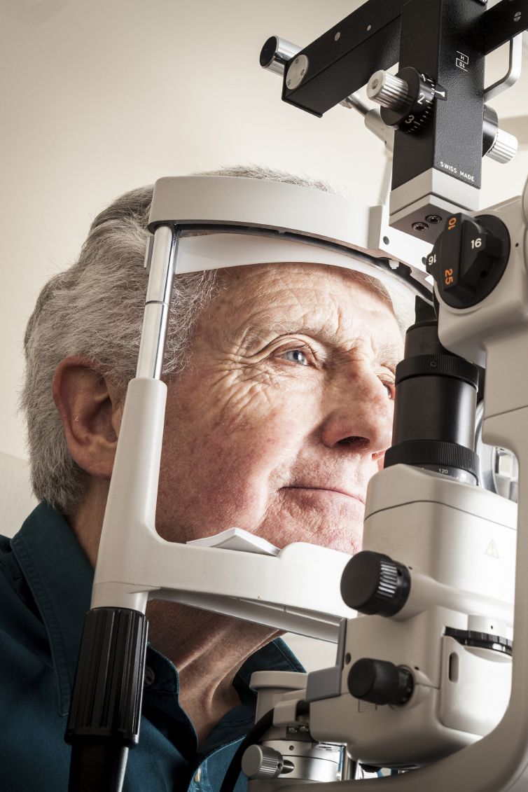 Understanding Macular Hole Symptoms | Retina Associates Kansas City